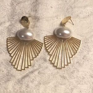 huge pearl fan summer earrings